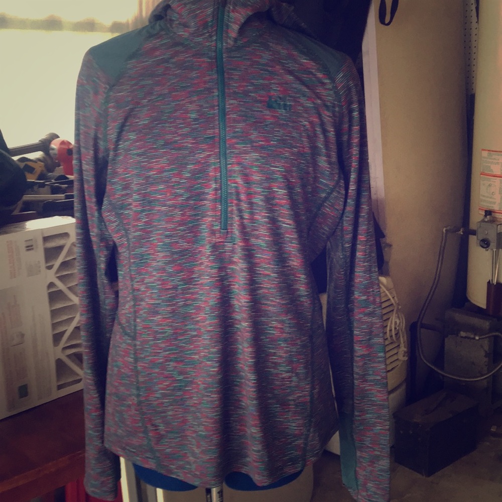 Lightweight multicolor hood longsleeve zipup REI